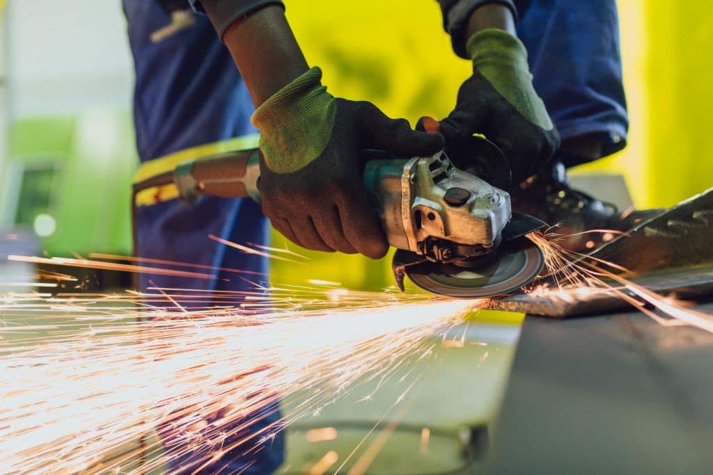 Comment faire le choix d’une bonne meuleuse